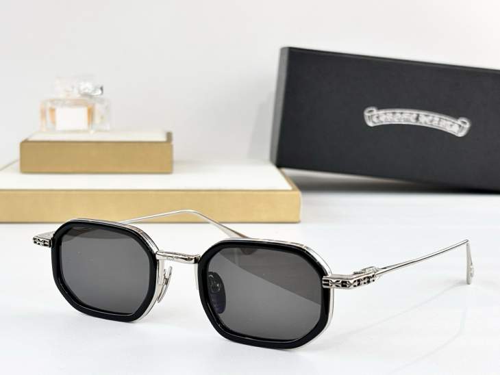 Picture of Chrome Hearts Sunglasses _SKUfw76704622fw